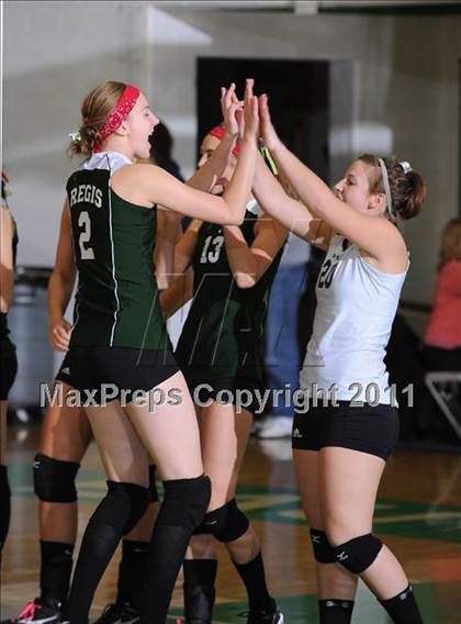 Thumbnail 3 in Colfax vs. Regis (WIAA Regional Finals) photogallery.