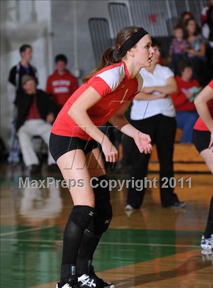 Thumbnail 3 in Colfax vs. Regis (WIAA Regional Finals) photogallery.