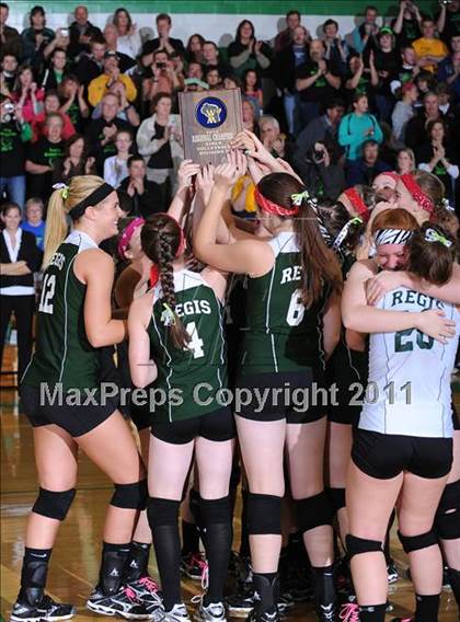 Thumbnail 1 in Colfax vs. Regis (WIAA Regional Finals) photogallery.