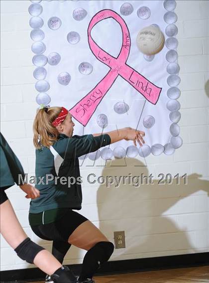 Thumbnail 1 in Colfax vs. Regis (WIAA Regional Finals) photogallery.