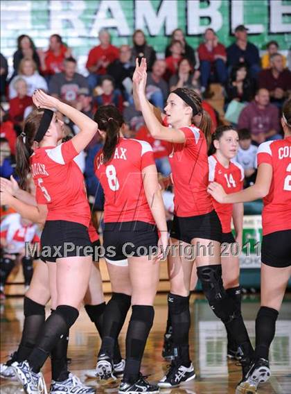Thumbnail 2 in Colfax vs. Regis (WIAA Regional Finals) photogallery.