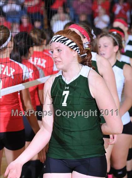 Thumbnail 2 in Colfax vs. Regis (WIAA Regional Finals) photogallery.