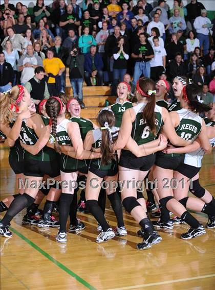 Thumbnail 2 in Colfax vs. Regis (WIAA Regional Finals) photogallery.