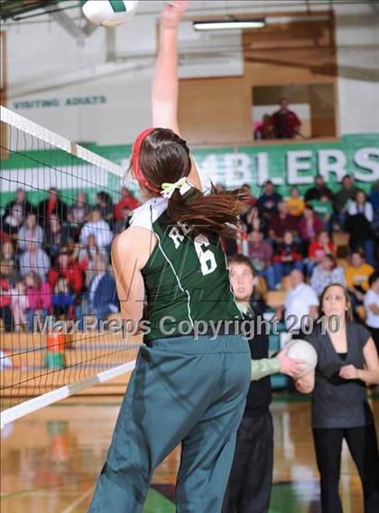 Thumbnail 1 in Colfax vs. Regis (WIAA Regional Finals) photogallery.
