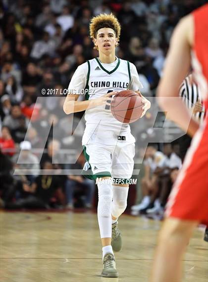 Thumbnail 3 in Mater Dei vs. Chino Hills (CIF SS Playoff Open DIV Semi Final) photogallery.