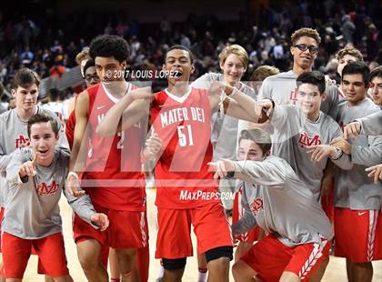 Thumbnail 2 in Mater Dei vs. Chino Hills (CIF SS Playoff Open DIV Semi Final) photogallery.