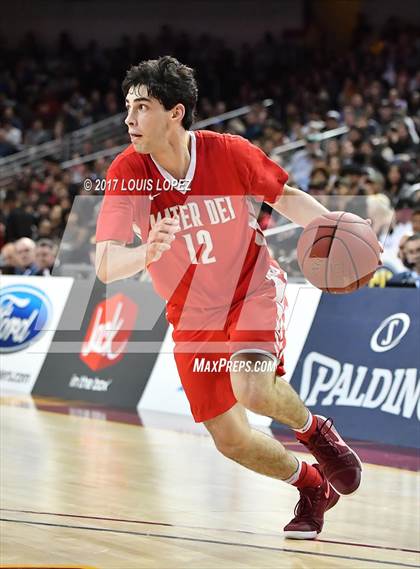 Thumbnail 3 in Mater Dei vs. Chino Hills (CIF SS Playoff Open DIV Semi Final) photogallery.