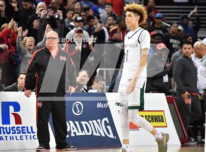 Thumbnail 2 in Mater Dei vs. Chino Hills (CIF SS Playoff Open DIV Semi Final) photogallery.