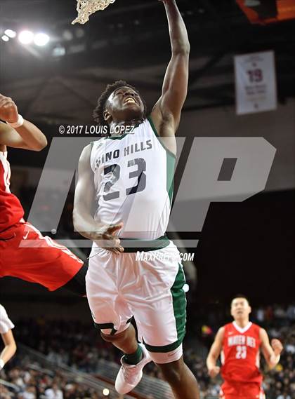 Thumbnail 2 in Mater Dei vs. Chino Hills (CIF SS Playoff Open DIV Semi Final) photogallery.