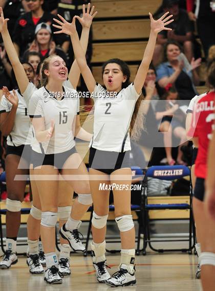 Thumbnail 2 in The Woodlands vs. Klein Collins (UIL 6A Quarterfinal Playoff) photogallery.
