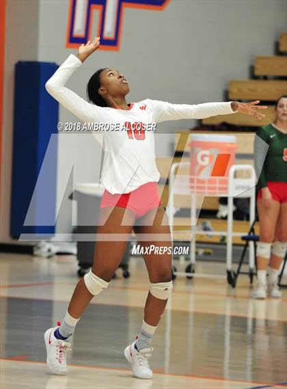 Thumbnail 3 in The Woodlands vs. Klein Collins (UIL 6A Quarterfinal Playoff) photogallery.