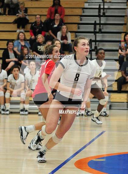 Thumbnail 1 in The Woodlands vs. Klein Collins (UIL 6A Quarterfinal Playoff) photogallery.