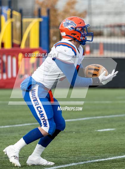Thumbnail 3 in Water Canyon vs Rich (UHSAA 8-player Semifinal) photogallery.