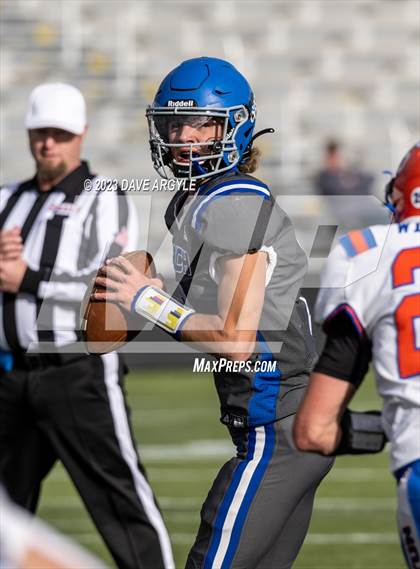 Thumbnail 1 in Water Canyon vs Rich (UHSAA 8-player Semifinal) photogallery.