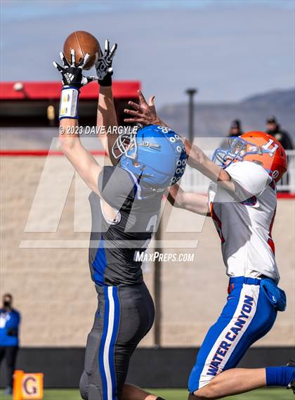 Thumbnail 1 in Water Canyon vs Rich (UHSAA 8-player Semifinal) photogallery.