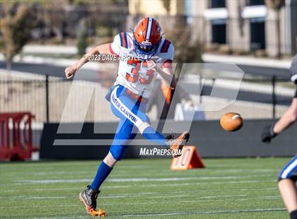 Thumbnail 1 in Water Canyon vs Rich (UHSAA 8-player Semifinal) photogallery.