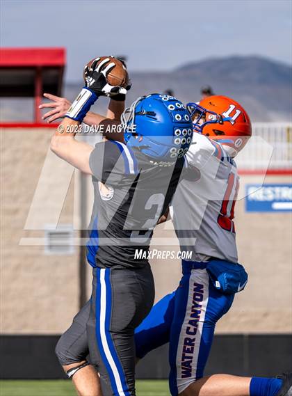 Thumbnail 2 in Water Canyon vs Rich (UHSAA 8-player Semifinal) photogallery.