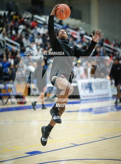 Thumbnail 3 in Fairfax vs Westchester (CIF LACS Open Division Finals) photogallery.