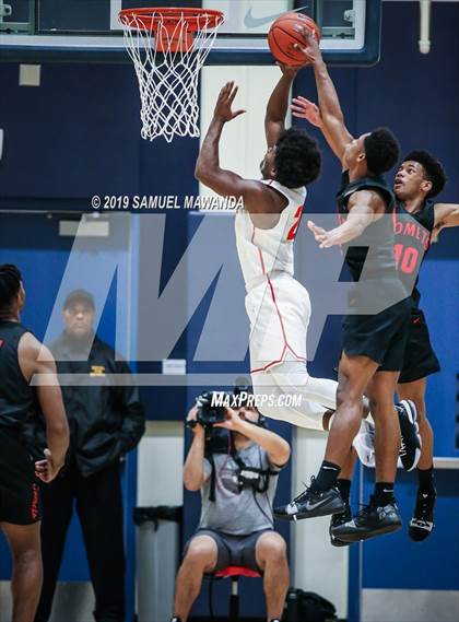 Thumbnail 1 in Fairfax vs Westchester (CIF LACS Open Division Finals) photogallery.