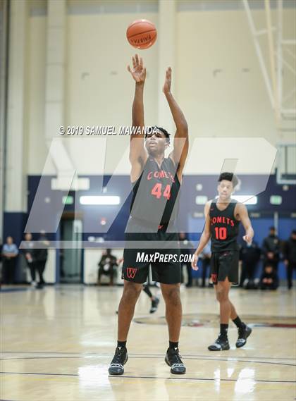 Thumbnail 3 in Fairfax vs Westchester (CIF LACS Open Division Finals) photogallery.