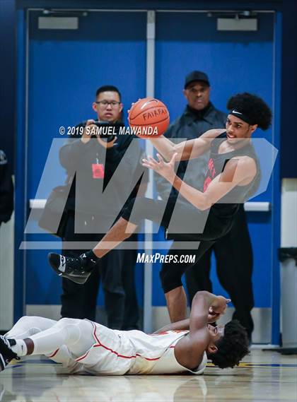 Thumbnail 1 in Fairfax vs Westchester (CIF LACS Open Division Finals) photogallery.