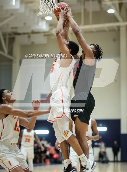 Thumbnail 2 in Fairfax vs Westchester (CIF LACS Open Division Finals) photogallery.