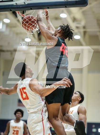 Thumbnail 2 in Fairfax vs Westchester (CIF LACS Open Division Finals) photogallery.