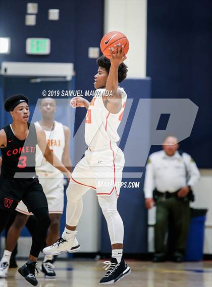 Thumbnail 2 in Fairfax vs Westchester (CIF LACS Open Division Finals) photogallery.