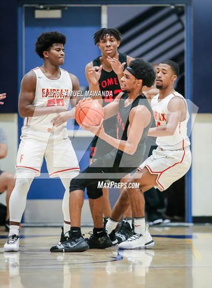 Thumbnail 3 in Fairfax vs Westchester (CIF LACS Open Division Finals) photogallery.