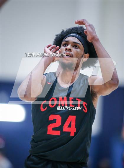 Thumbnail 1 in Fairfax vs Westchester (CIF LACS Open Division Finals) photogallery.