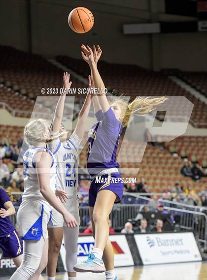 Thumbnail 2 in Sunrise Mountain vs Canyon View (AIA 5A Final) photogallery.