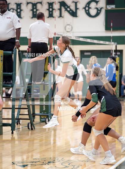 Thumbnail 2 in Groves vs Notre Dame Prep photogallery.