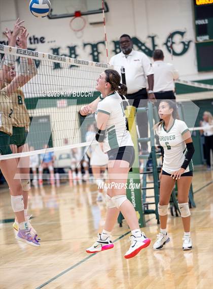 Thumbnail 2 in Groves vs Notre Dame Prep photogallery.