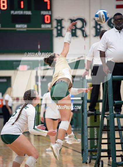 Thumbnail 3 in Groves vs Notre Dame Prep photogallery.