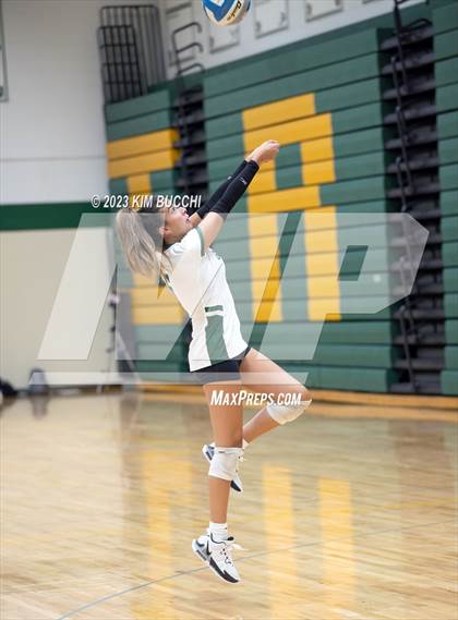 Thumbnail 2 in Groves vs Notre Dame Prep photogallery.