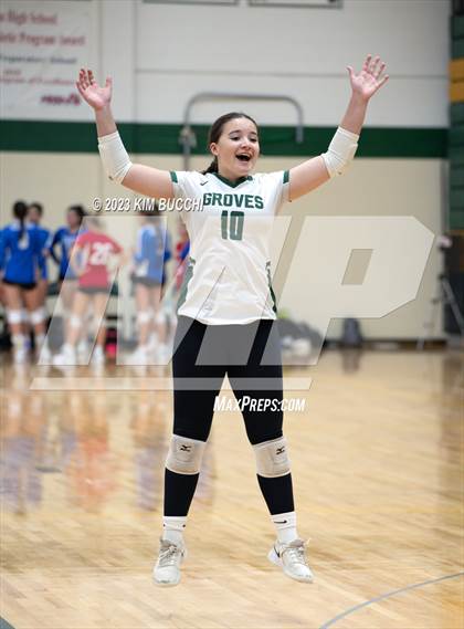 Thumbnail 3 in Groves vs Notre Dame Prep photogallery.