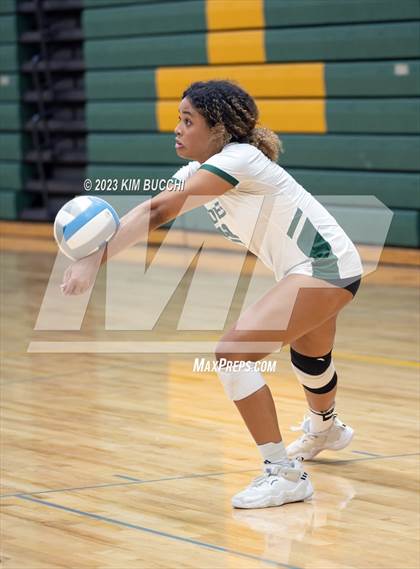 Thumbnail 3 in Groves vs Notre Dame Prep photogallery.
