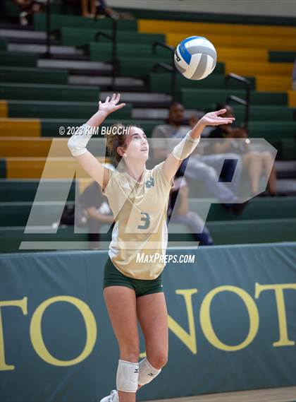 Thumbnail 1 in Groves vs Notre Dame Prep photogallery.