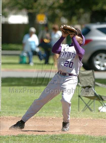 Thumbnail 1 in Laguna Creek vs. Sacramento (Land Park Easter Tournament) photogallery.