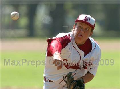 Thumbnail 2 in Laguna Creek vs. Sacramento (Land Park Easter Tournament) photogallery.
