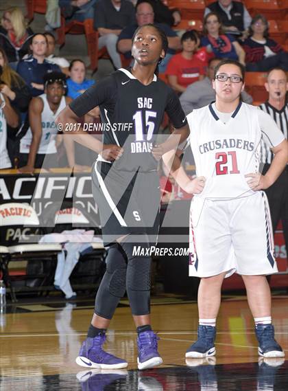 Thumbnail 1 in Modesto Christian vs. Sacramento (CIF SJS D2 Semifinal) photogallery.