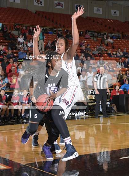 Thumbnail 2 in Modesto Christian vs. Sacramento (CIF SJS D2 Semifinal) photogallery.