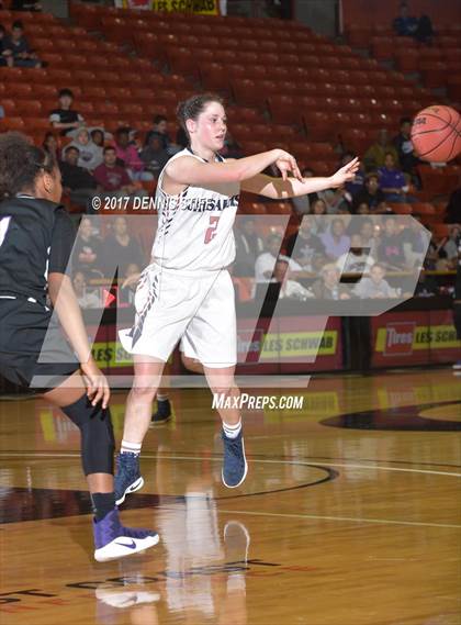 Thumbnail 3 in Modesto Christian vs. Sacramento (CIF SJS D2 Semifinal) photogallery.