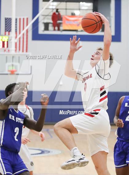 Thumbnail 2 in Stall vs Paul Laurence Dunbar (Lowcountry Roundball Classic) photogallery.