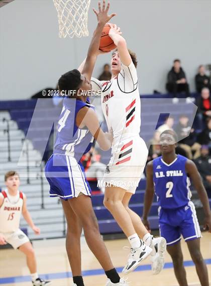 Thumbnail 1 in Stall vs Paul Laurence Dunbar (Lowcountry Roundball Classic) photogallery.