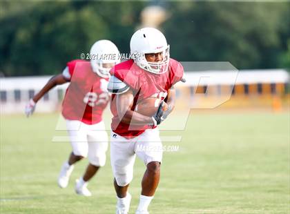 Thumbnail 1 in South Aiken vs Bamberg-Ehrhardt (Scrimmage) photogallery.