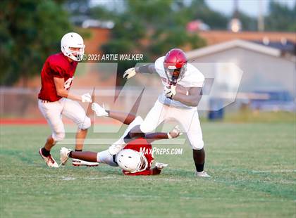 Thumbnail 2 in South Aiken vs Bamberg-Ehrhardt (Scrimmage) photogallery.