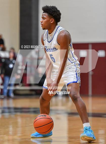 Thumbnail 3 in Hooks vs. Lipan (Holiday Hoops Tournament) photogallery.