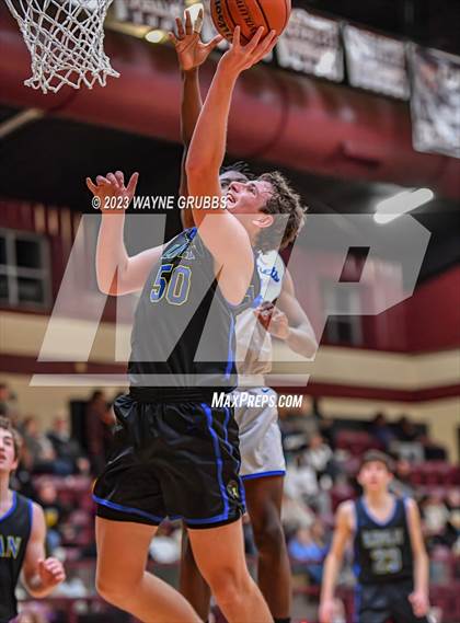 Thumbnail 2 in Hooks vs. Lipan (Holiday Hoops Tournament) photogallery.
