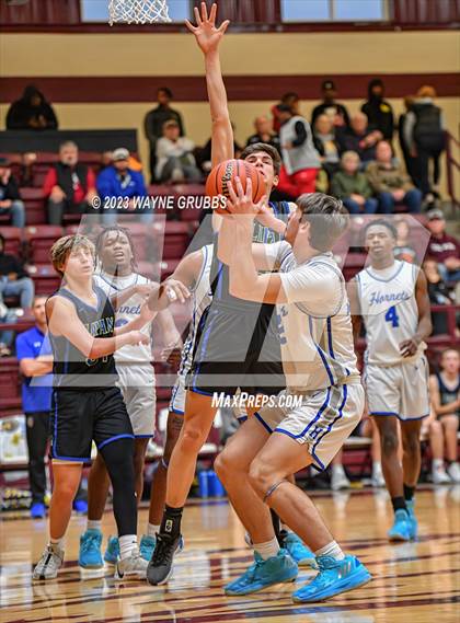 Thumbnail 3 in Hooks vs. Lipan (Holiday Hoops Tournament) photogallery.